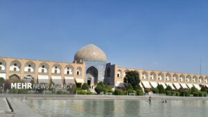 هوای اصفهان قابل قبول است؛ شاخص ۲ منطقه در وضعیت قرمز و نارنجی