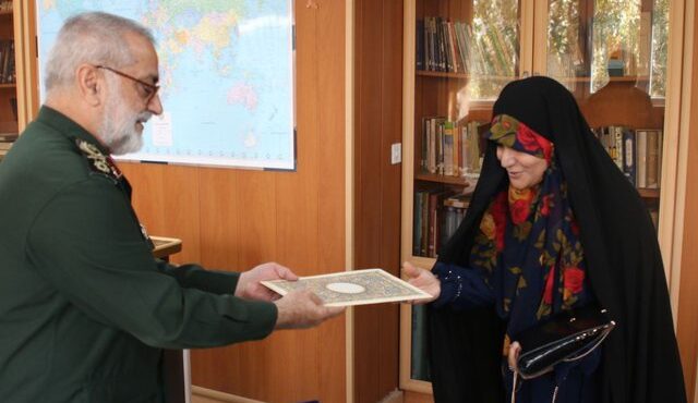 تقدیر معاون فرهنگی و جنگ نرم ستاد کل نیروهای مسلح از سحر امامی