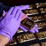 طلا به زیر ۴۰۰۰ دلار سقوط کرد