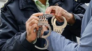 سارق مسلح تحت تعقیب در پلدختر دستگیر شد